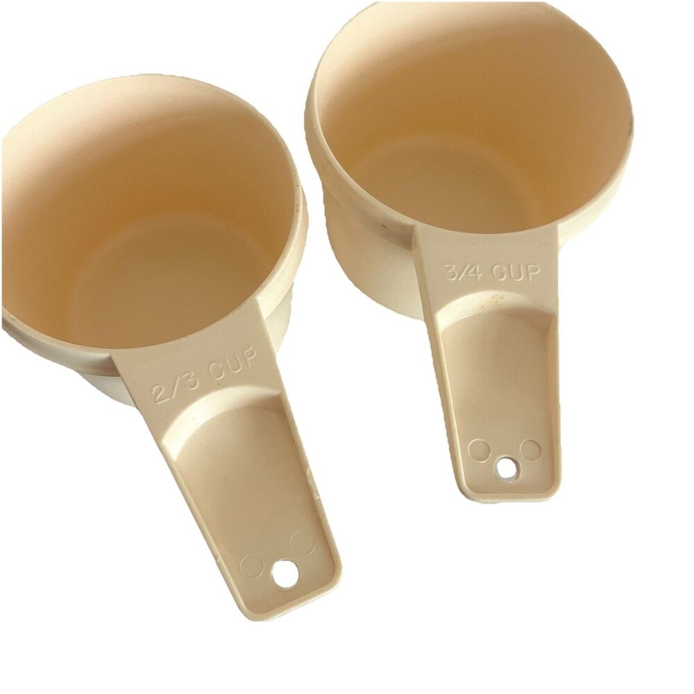 Vintage Tupperware Set 2 Nesting Measuring Cups Almond Beige 762 763 2/3 3/4 Cup
